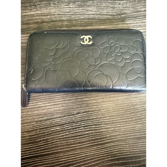 CHANEL Camellia Lambskin Round Zipper Long Wallet - Picture 1 of 13